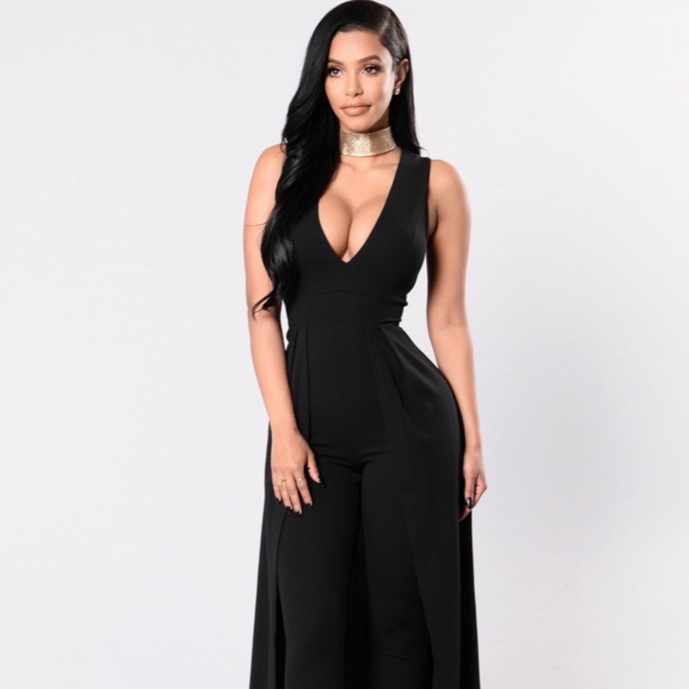SOLD Fashionnova Middle of things jumpsuit